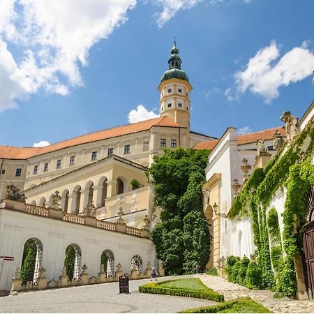 Appartement Poetic à Mikulov Extérieur photo