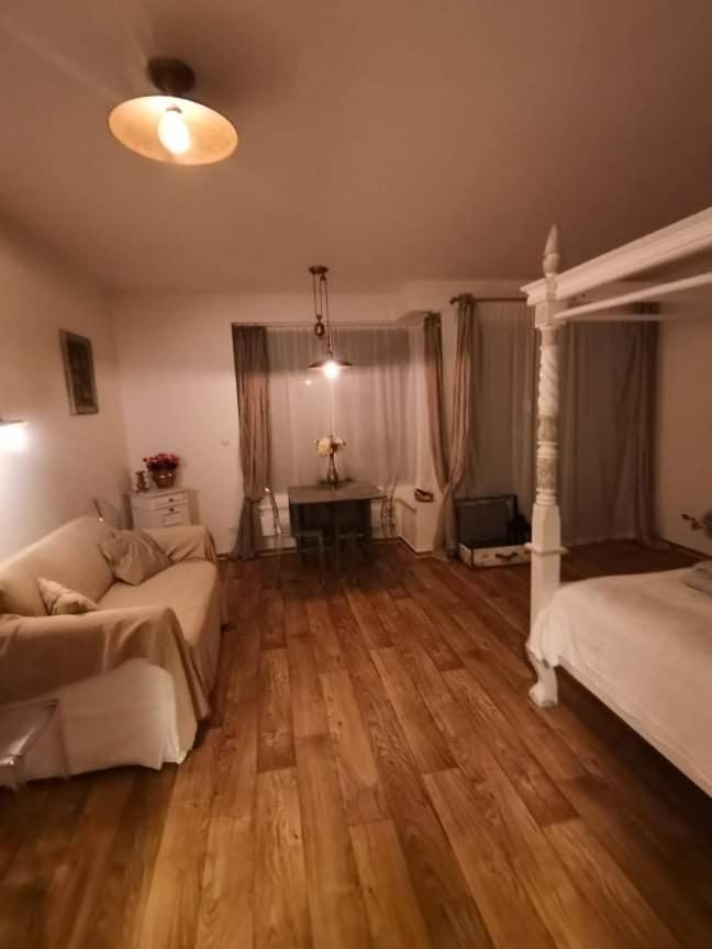 Appartement Poetic à Mikulov Extérieur photo